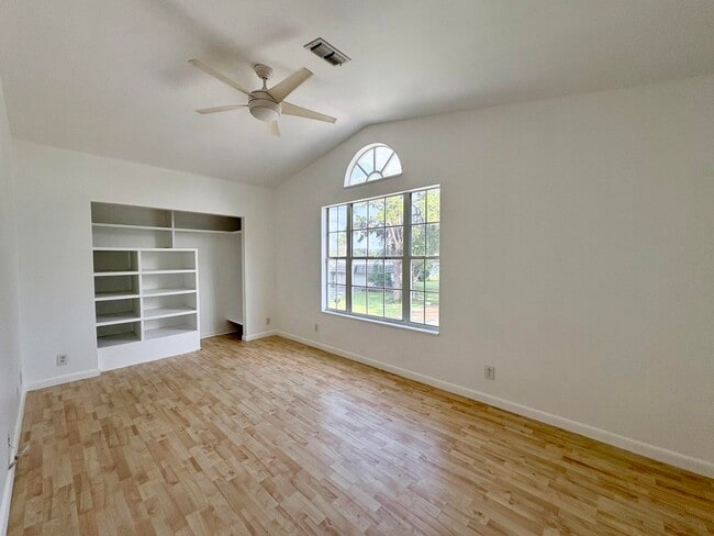 Building Photo - 2393 Crawford Ct