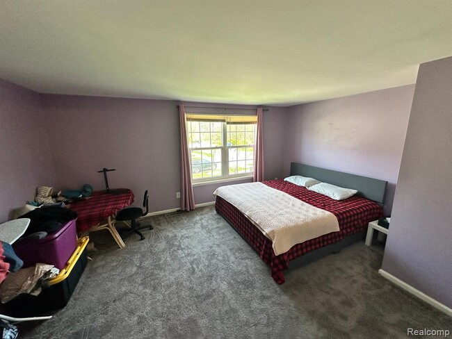 Building Photo - 41729 Broquet Dr