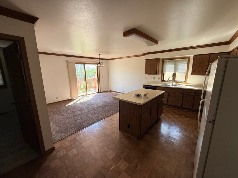 Building Photo - 1258 Sunnyridge Rd