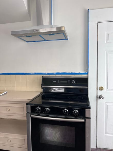 Building Photo - 10 Commonwealth Ave