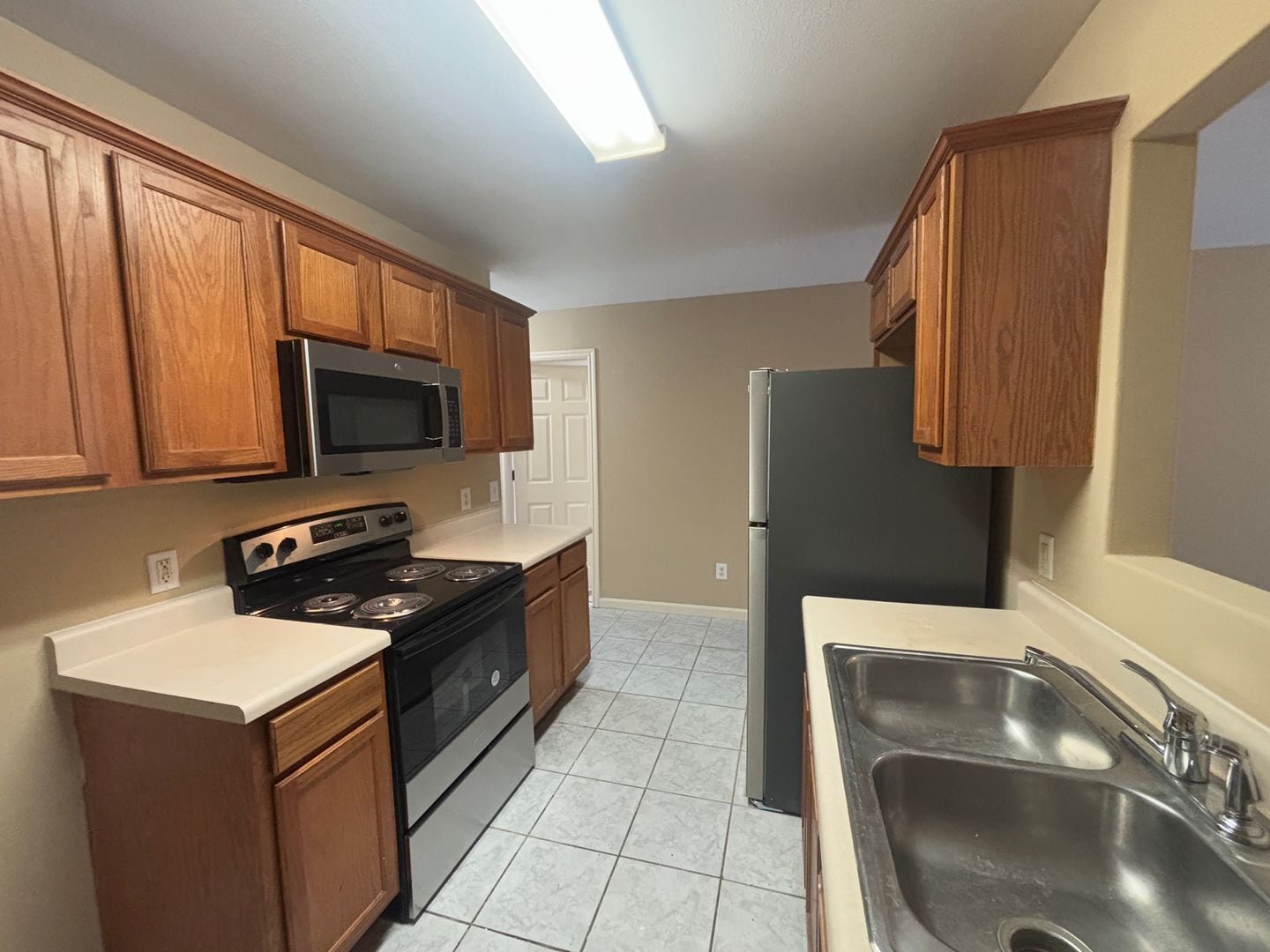 Building Photo - 228 Graystone Cir