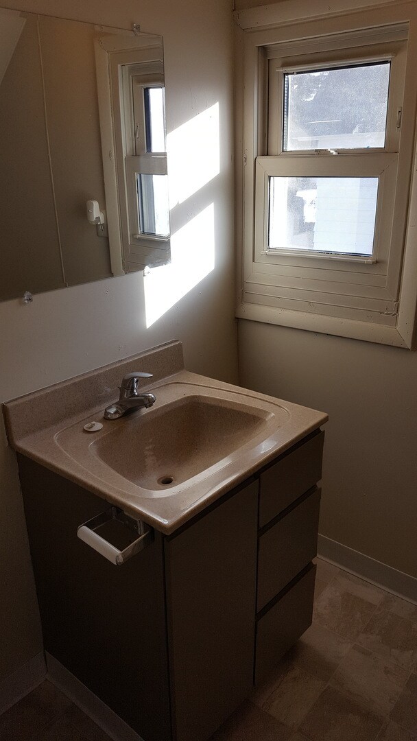 Building Photo - 4 Bed 2 Bath Single Family Home in Wausau