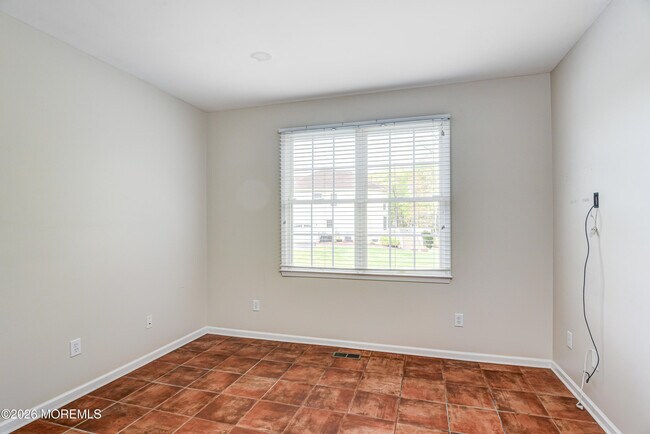 Building Photo - 9 Mackenzie Ct