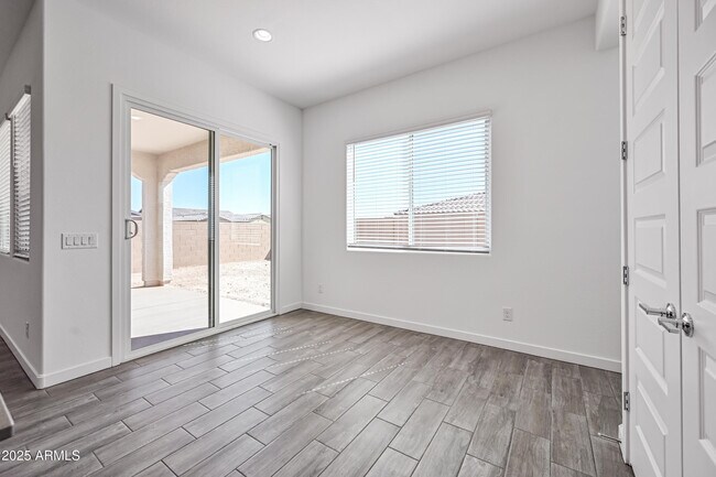 Building Photo - 14913 W Cottontail Ln