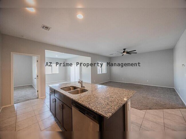 Building Photo - 43606 Juniper Ave