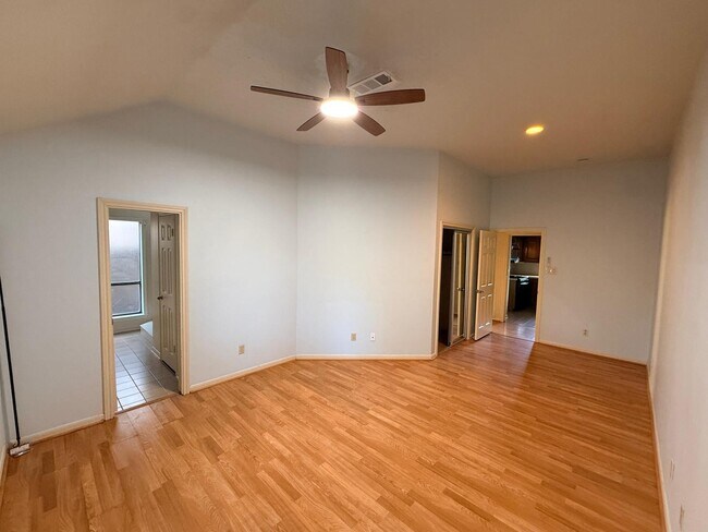 Building Photo - 16214 Dunmoor Dr