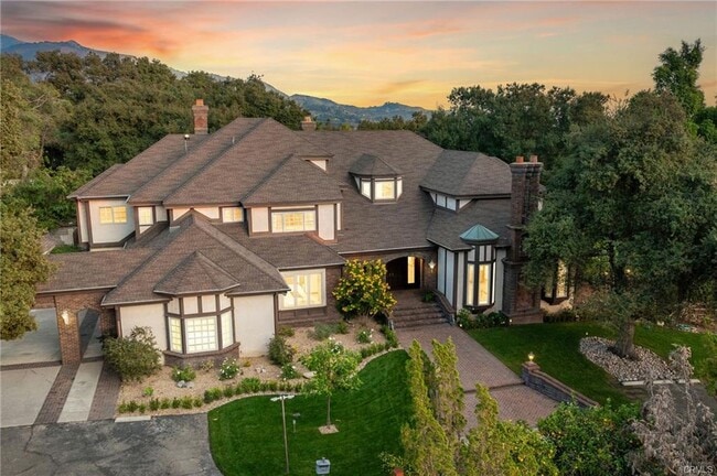 Building Photo - 533 Sierra Madre Ave