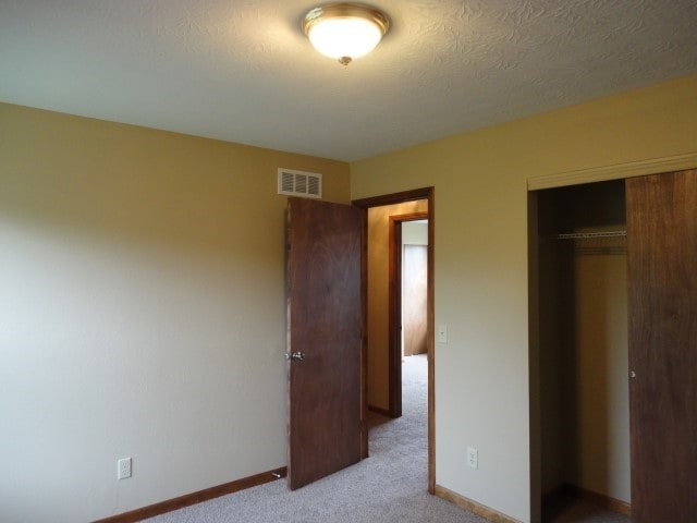 Building Photo - 4747 Circle Dr