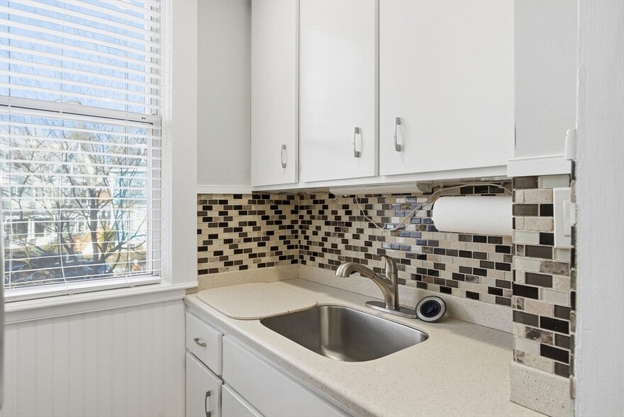 Building Photo - 23 Olmstead St