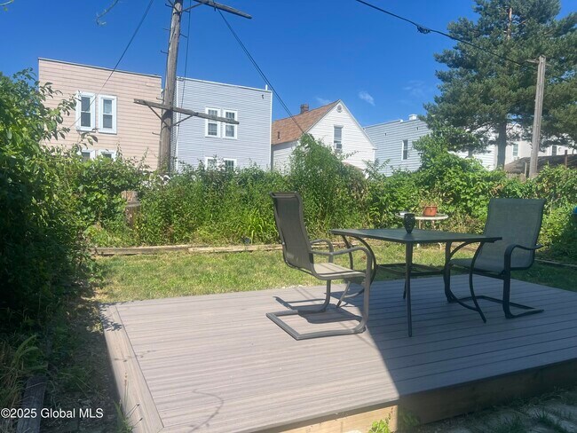 Building Photo - 479 West St