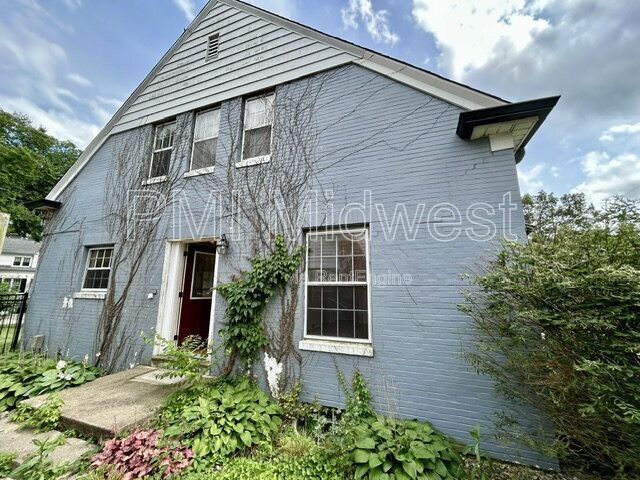 Building Photo - 5663 N Illinois St