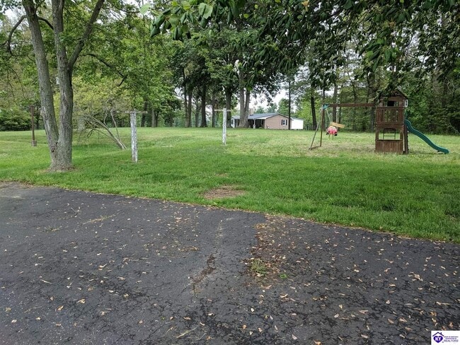 Building Photo - 638 Miller Rd