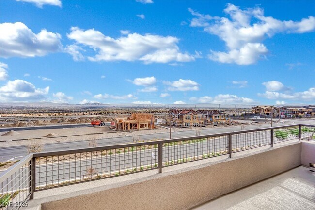 Building Photo - 1749 S Desert Foothills Dr