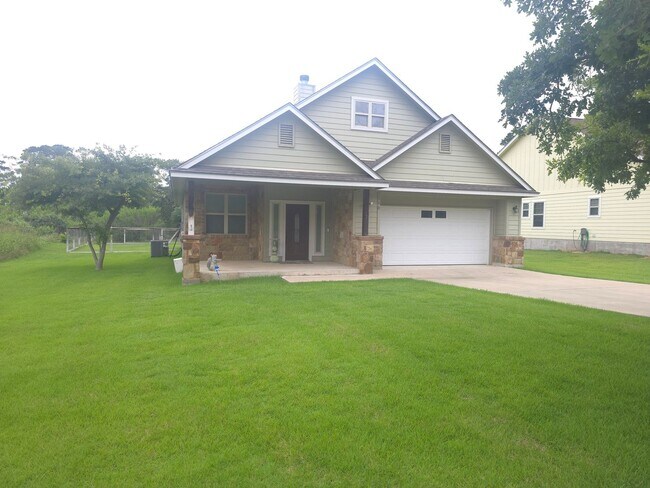 Building Photo - 140 Manawianui Dr