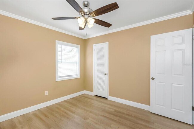 Building Photo - 4622 W El Prado Blvd