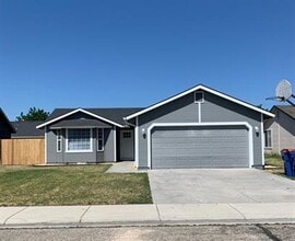 Building Photo - South Boise 3 Bedroom Home