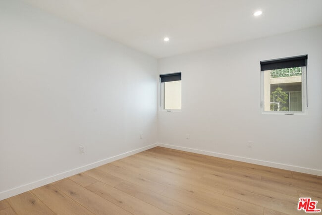 Building Photo - 6763 Lexington Ave