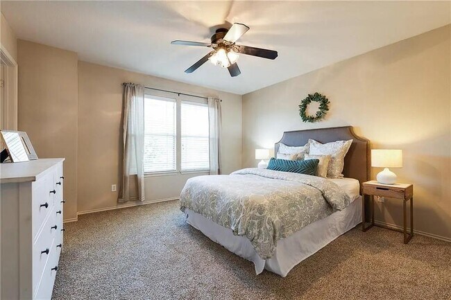 Building Photo - 1512 Davis Mountain Loop