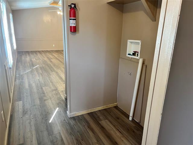 Building Photo - 4528 Wildwood Cir