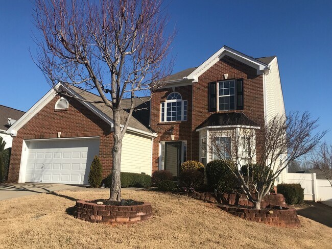 Building Photo - Beautiful 3 bedroom, 2.5 bath home
