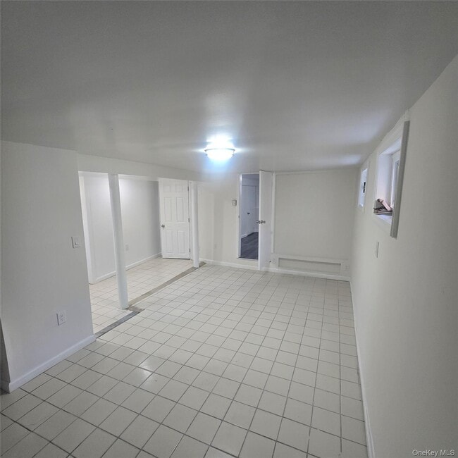 Building Photo - 182-19 147th Ave