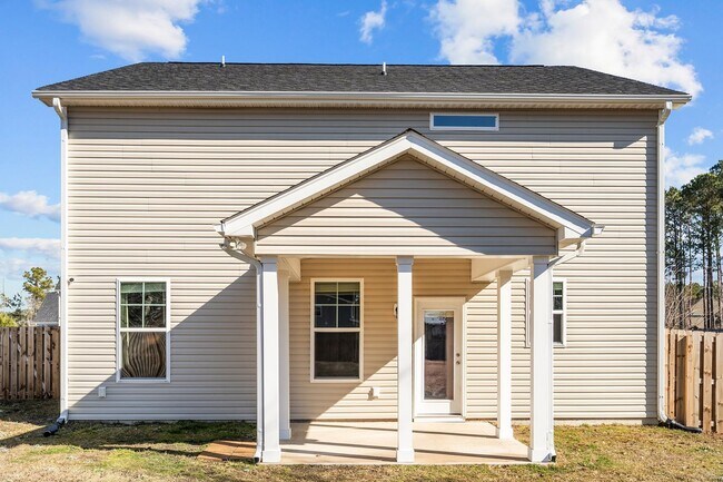 Building Photo - 3 Bedroom Home in Sneads Ferry