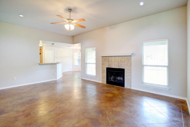 Building Photo - Available July | 4-bedroom 2 bath home in ...