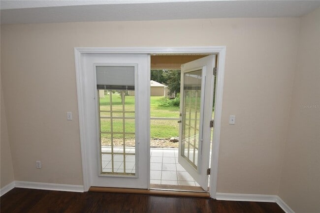 Building Photo - 11 Zenith Ct
