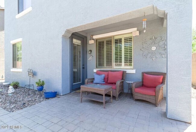 Building Photo - Luxurious 5BR Home in Award-Winning Power ...