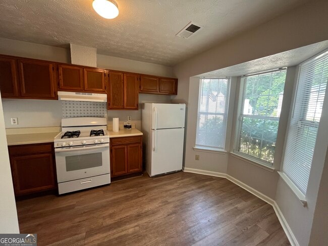 Building Photo - 3461 Kingswood Run