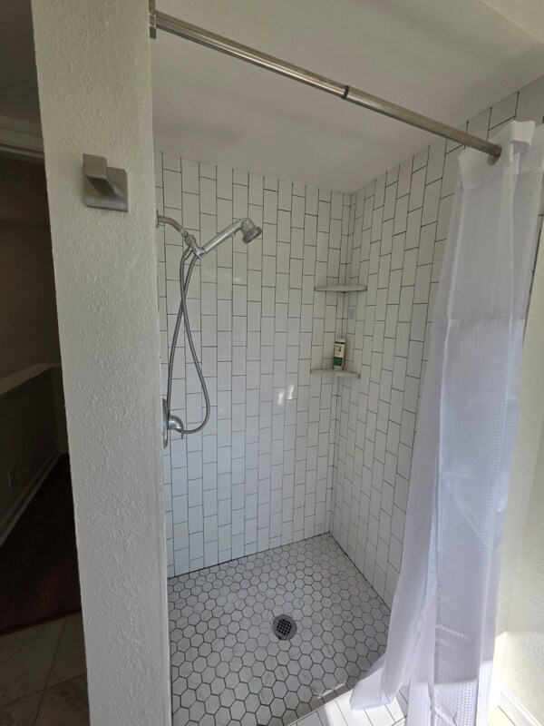 Building Photo - 2210 River Run Dr