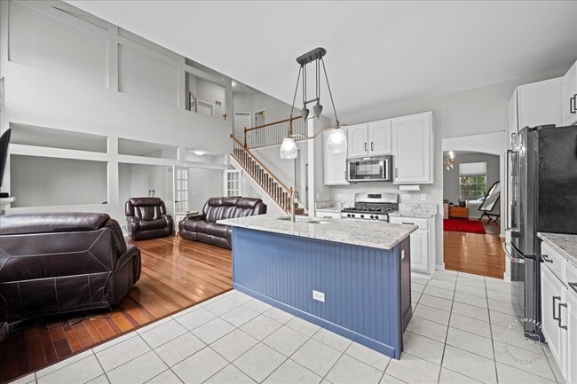 Building Photo - 343 Diane Ct