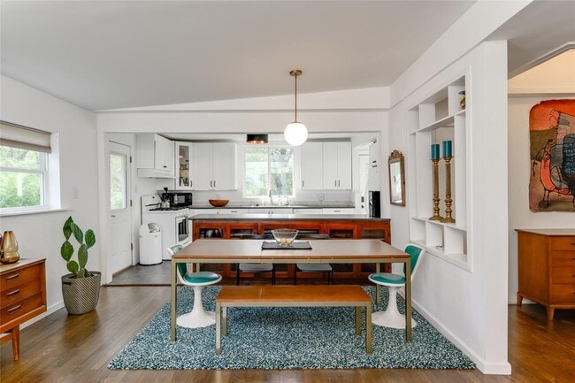 Building Photo - 5323 Downs Dr