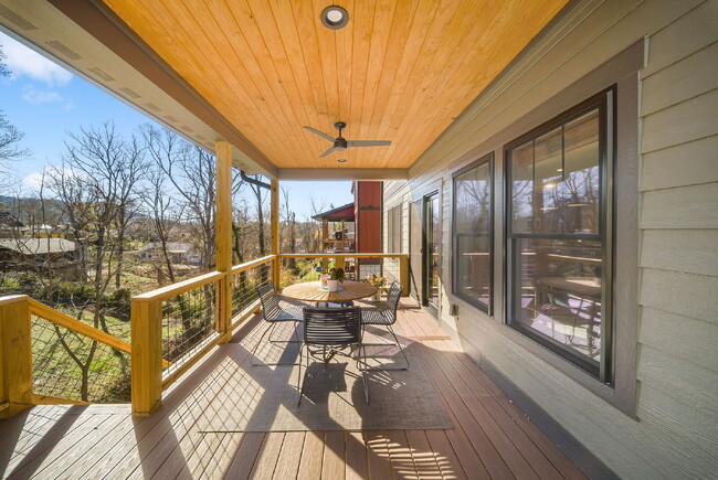 Building Photo - Fully Furnished | Asheville Area