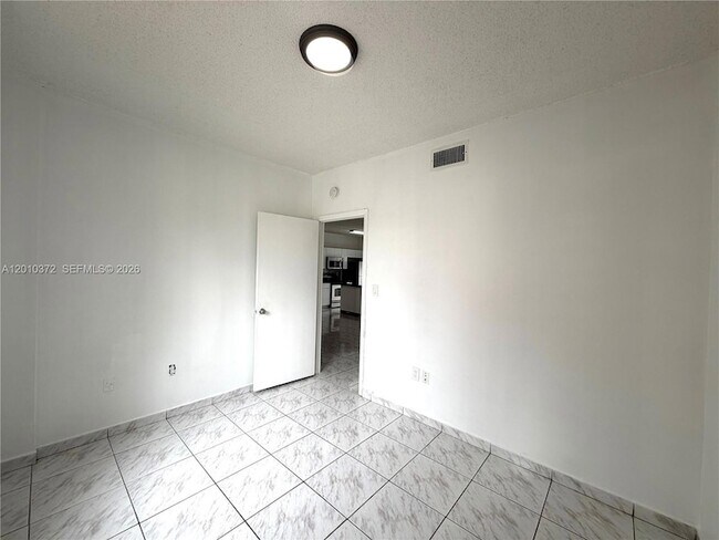 Building Photo - 8019 Lake Dr
