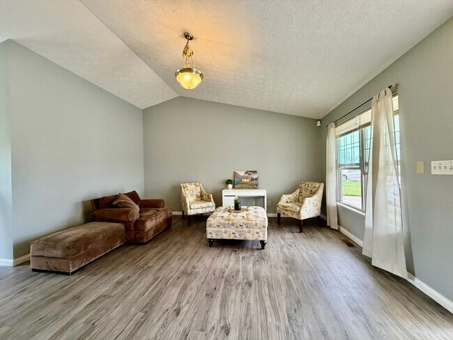 Building Photo - 1402 Crusade Dr