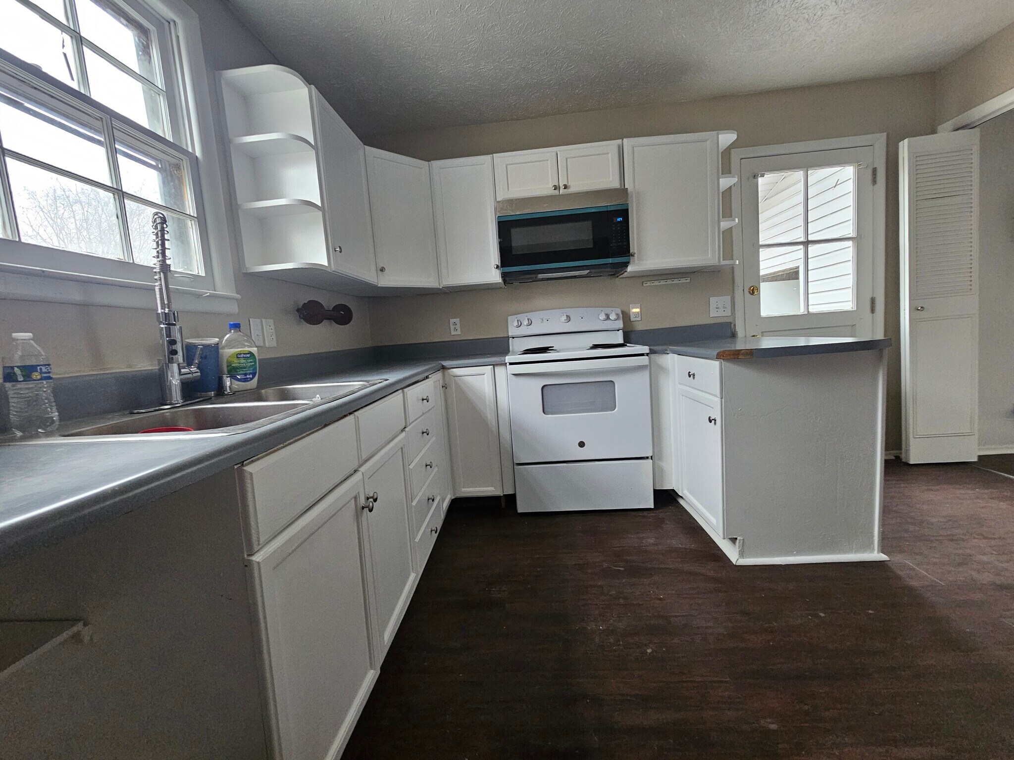 Building Photo - 4820 Gillespie Dr