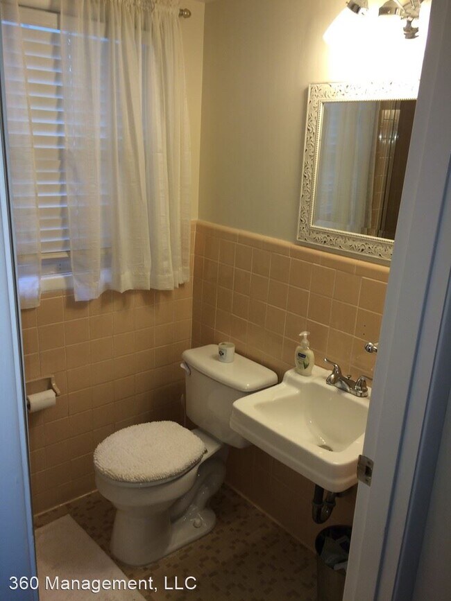 Building Photo - 4 br, 2 bath House - 128 S. Ryan Street