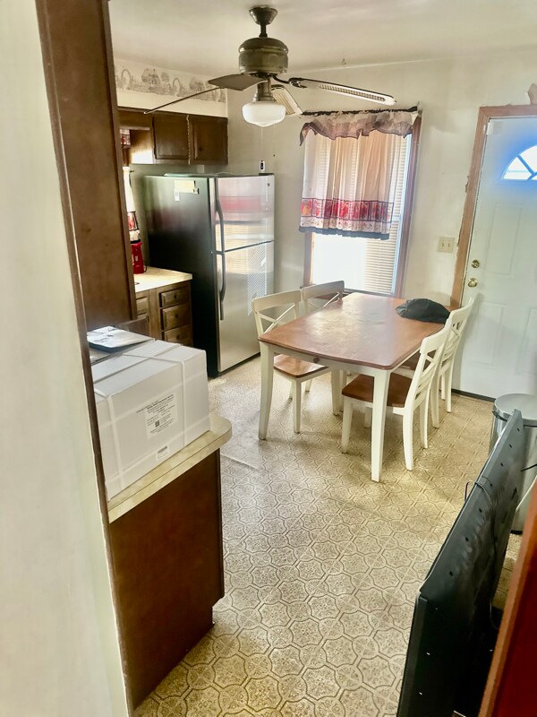 Building Photo - 151 Warner St