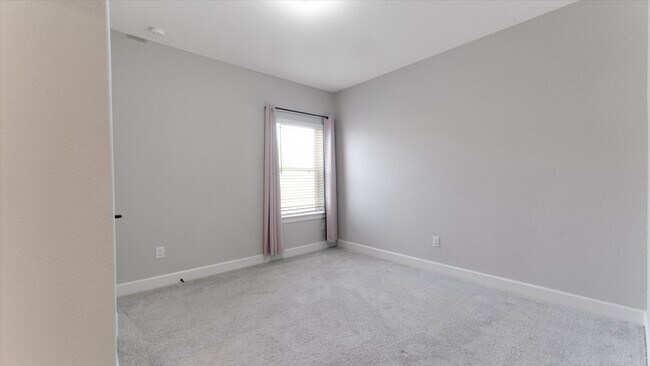 Building Photo - 15607 Rising Wren Ct