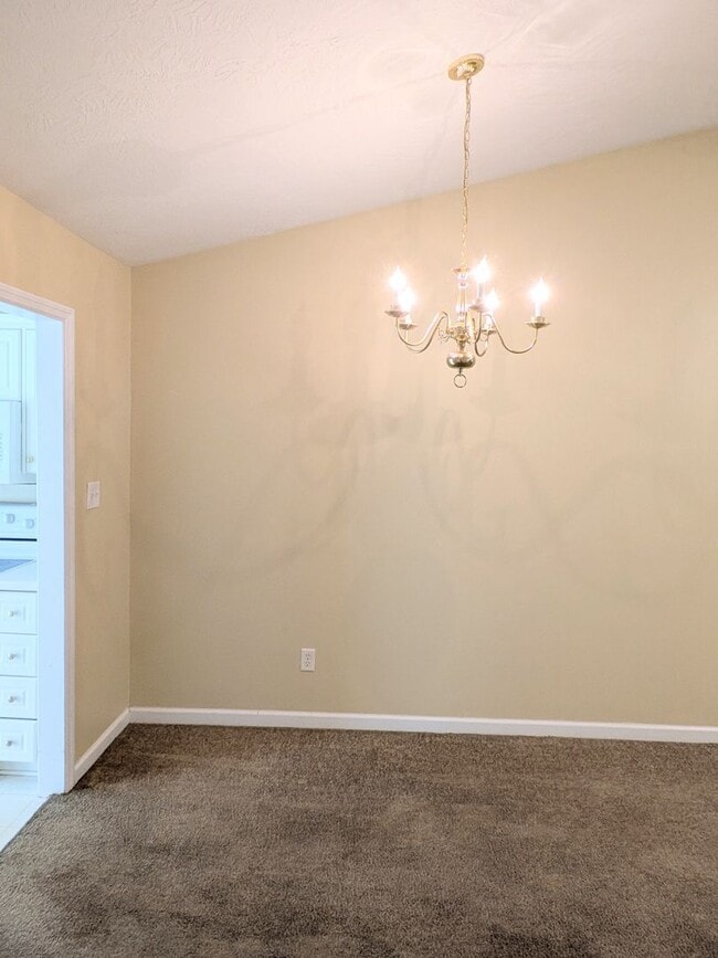 Building Photo - 407 Flowing Creek Dr
