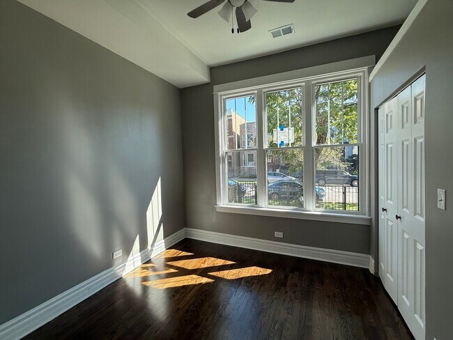 Building Photo - 3310 W Le Moyne St