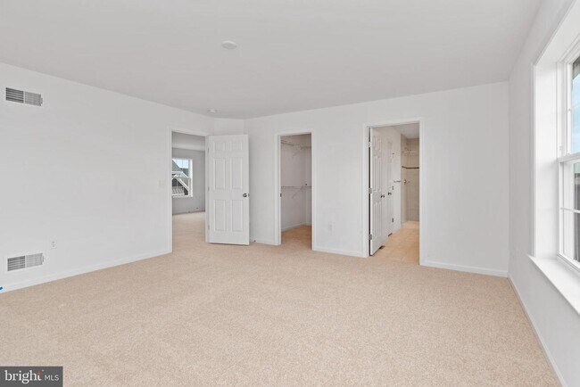Building Photo - 508 Charleston Dr