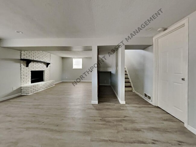 Building Photo - Newly Renovated Single Family Home | 3 BR/2.5BA | 1-Car Covered Parking