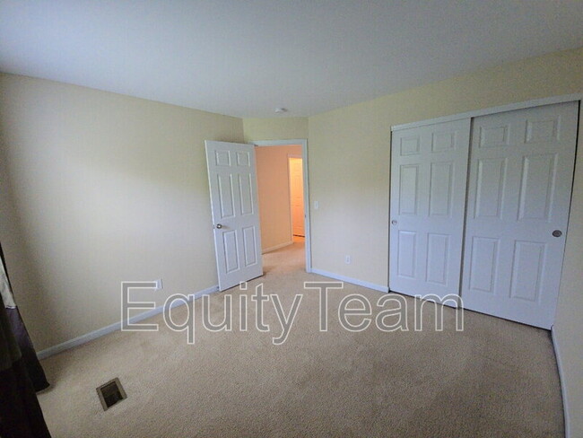 Building Photo - 7823 Spring Garden Ct