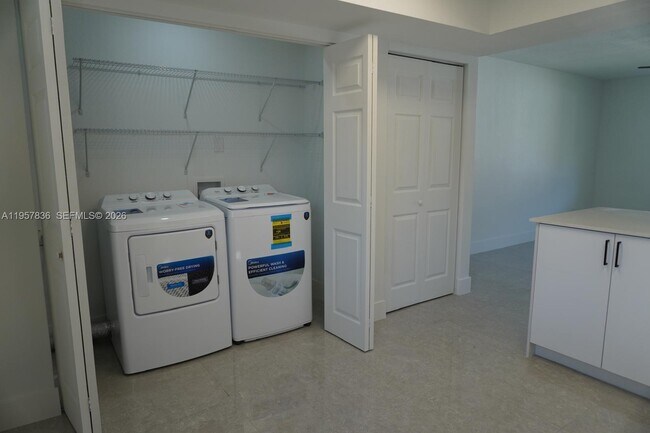 Building Photo - 25420 SW 107th Ct