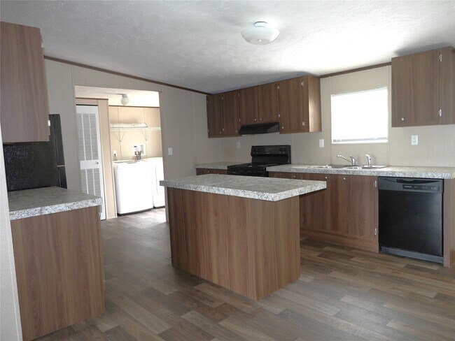 Building Photo - 16020 1/2 Sam Brookins St