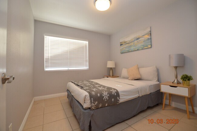 Building Photo - 4406 Newhaven Dr