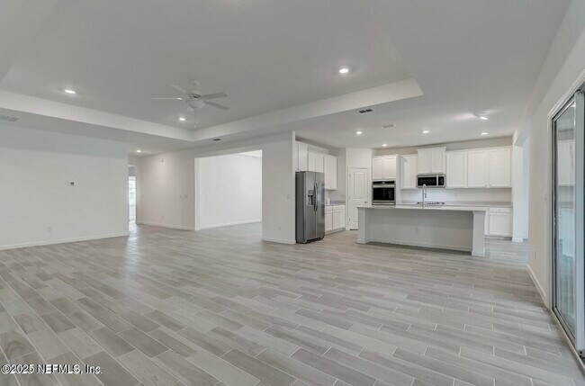 Building Photo - 300 Gan Wy