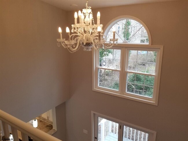 Building Photo - 161 E Wyoming Ave